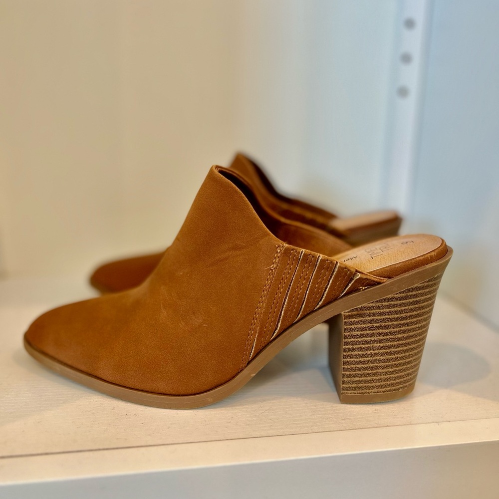 Women's Time and Tru Brand New Brown Heeled Slip-On Mules Size 9 Memory Foam